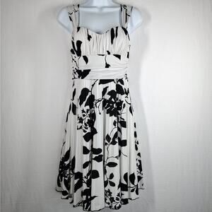 Speechless Sundress Women's Size Small Black & White Floral Sweetheart Neckline